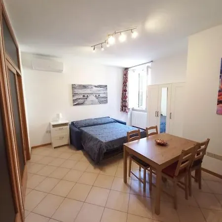 Il Nido Di Silvia A Due Passi Dal Teatro Rossini بيزارو